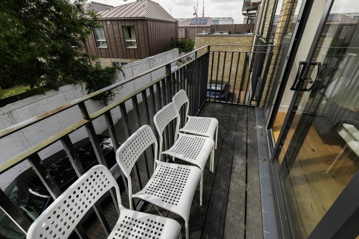 			3 Bedroom, 3 bath, 1 reception Apartment			 Dignam Close , Cricklewood